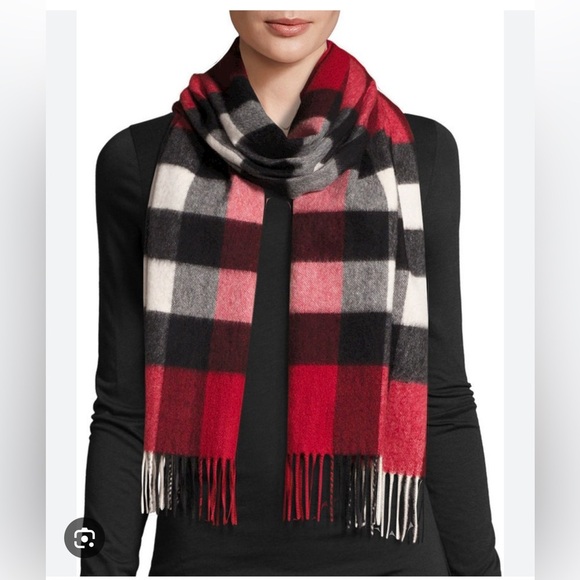 New Authentic Burberry Half Mega Check Scarf - Picture 7 of 7